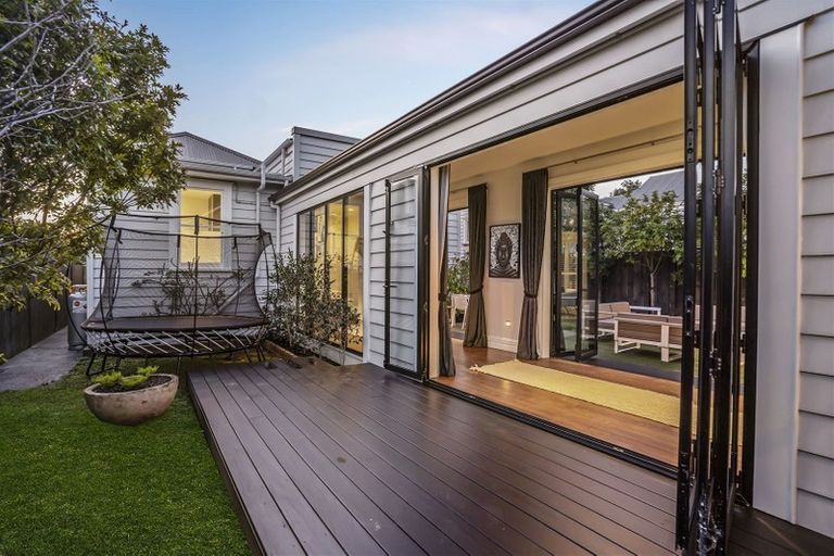 Photo of property in 3 Goring Road, Sandringham, Auckland, 1025