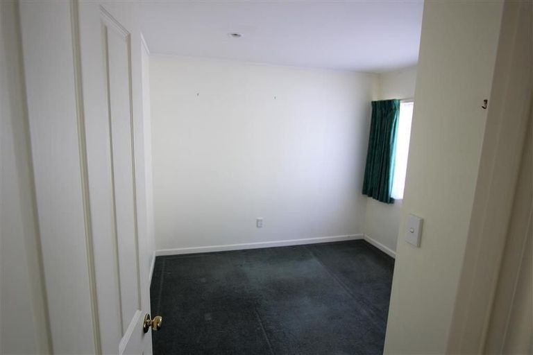 Photo of property in 1/12 Beatrice Avenue, Hillcrest, Auckland, 0627