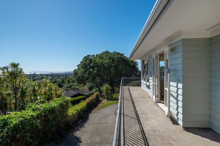 Photo of property in 24 Speedy Crescent, Hillcrest, Auckland, 0627
