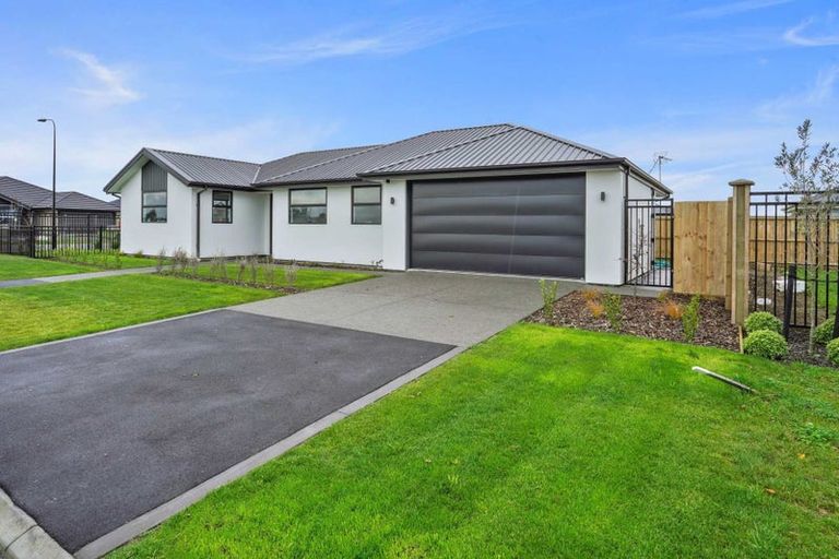 Photo of property in 28 Drylands Drive, Rolleston, 7614