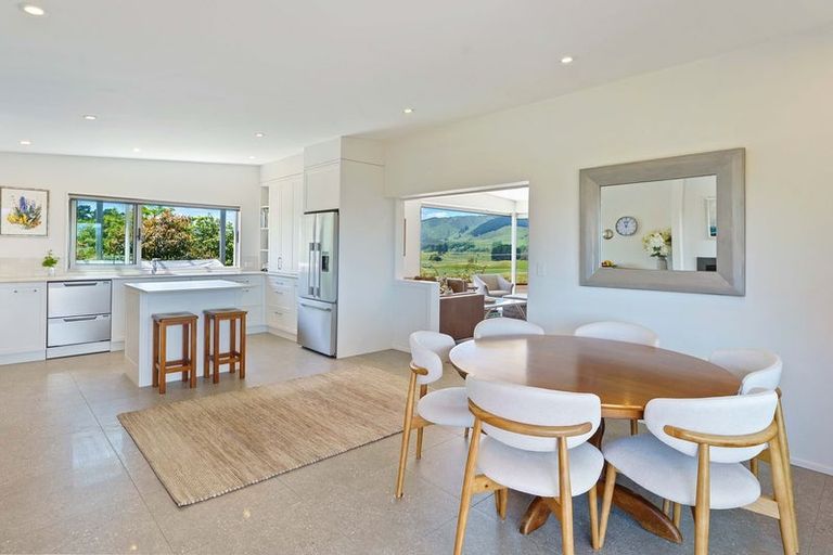 Photo of property in 104 Raukawa Road, Peka Peka, Waikanae, 5391