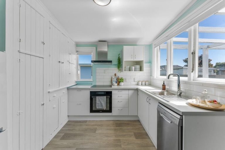 Photo of property in 20 Heretaunga Street, Petone, Lower Hutt, 5012