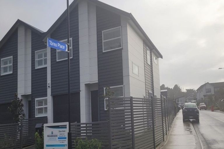 Photo of property in 22 Pateke Drive, Kenepuru, Porirua, 5022