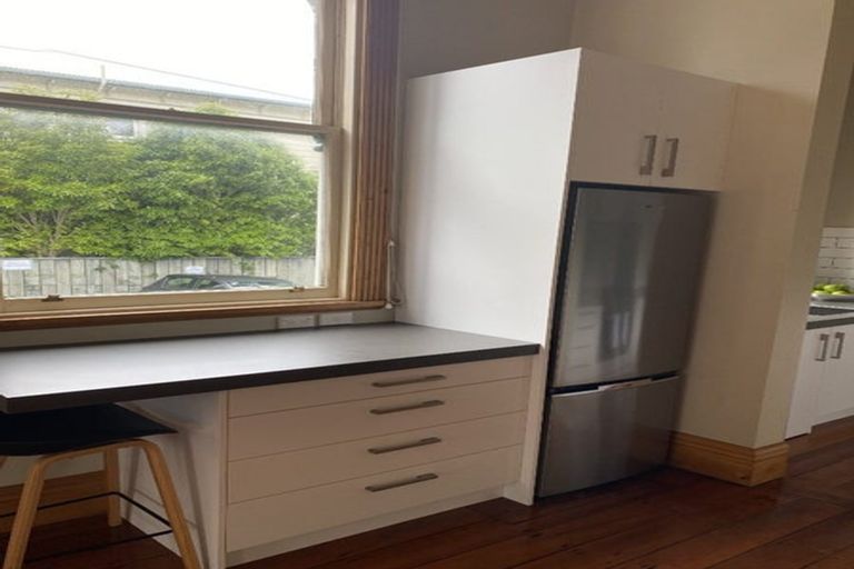 Photo of property in 1/12 Murphy Street, Thorndon, Wellington, 6011