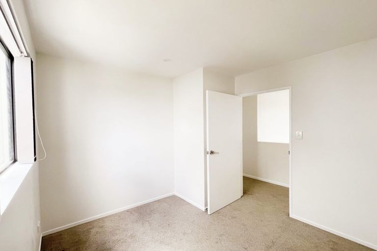 Photo of property in 1a Putiputi Way, Papakura, 2110