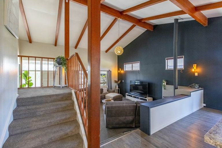 Photo of property in 5 Valerie Street, Clive, 4102