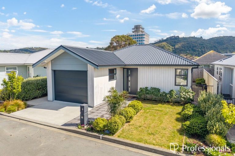 Photo of property in 6 Tarata Lane, Avalon, Lower Hutt, 5011