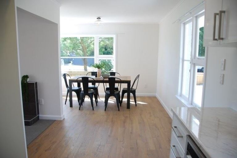 Photo of property in 45 Emlyn Place, Avondale, Christchurch, 8061