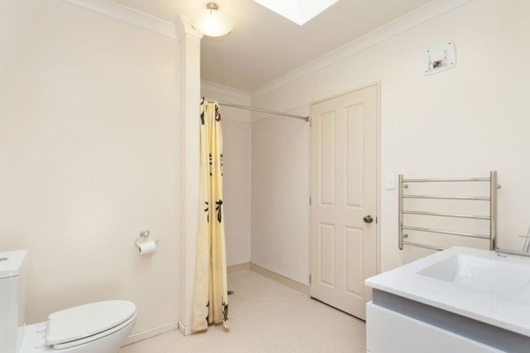 Photo of property in 28 Landy Street, Dallington, Christchurch, 8061