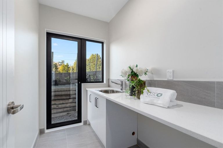 Photo of property in 9 Balthazar Road, Kumeu, 0810