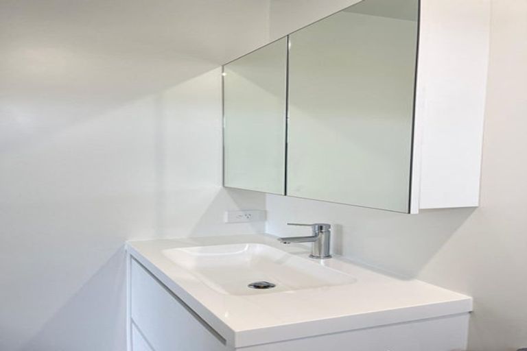 Photo of property in 25 Olearia Street, Totara Park, 2019