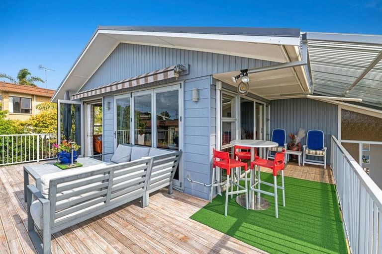 Photo of property in 6 Rakino Avenue, Manly, Whangaparaoa, 0930