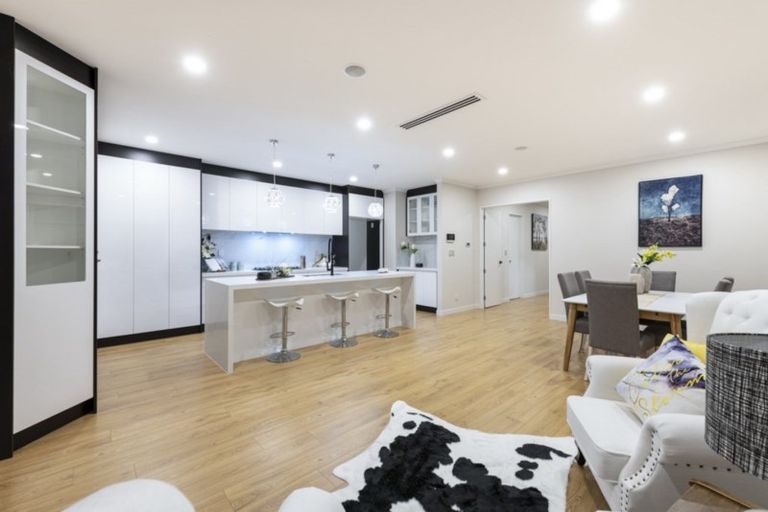 Photo of property in 46 Hikuawa Road, Flat Bush, Auckland, 2019