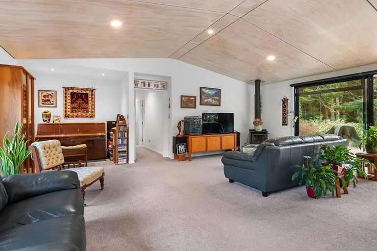 Photo of property in 725a Otaika Valley Road, Maungatapere, Whangarei, 0170