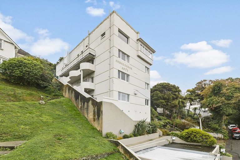 Photo of property in Ambassador Flats, 6/7 Maurice Terrace, Te Aro, Wellington, 6011