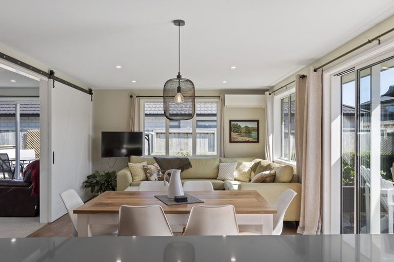 Photo of property in 27 Puhirake Crescent, Pyes Pa, Tauranga, 3112