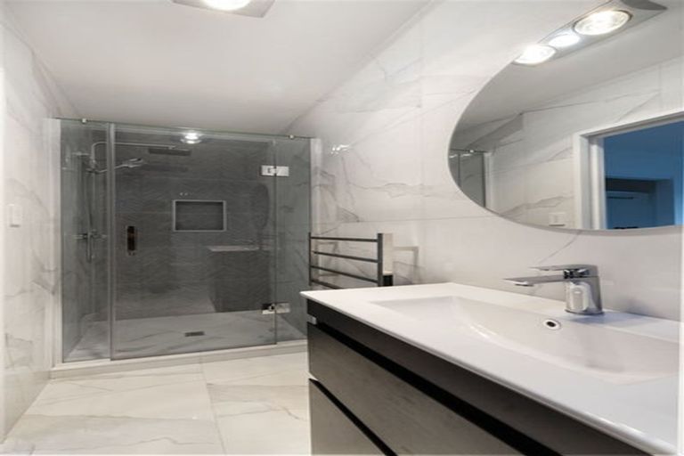 Photo of property in 2/48 Victor Street, Avondale, Auckland, 1026