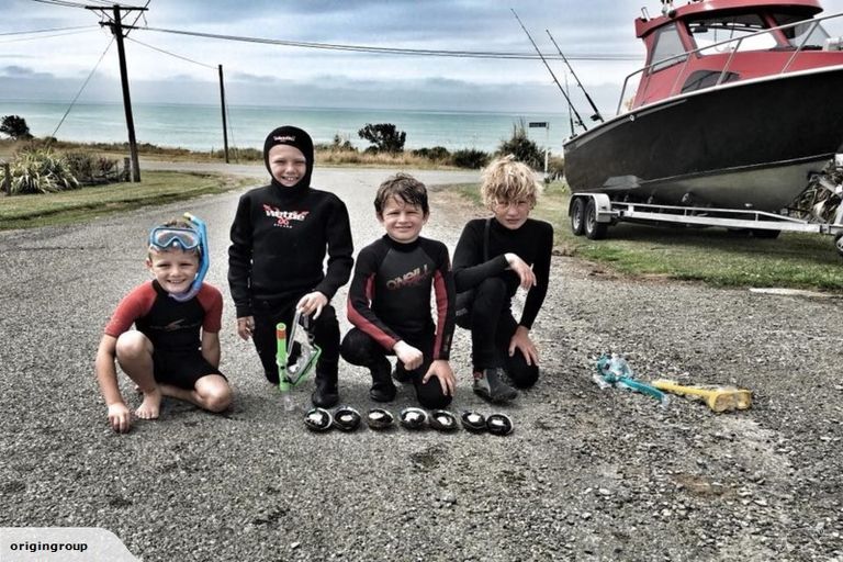 Photo of property in 1 Magdala Street, Kakanui, Oamaru, 9495