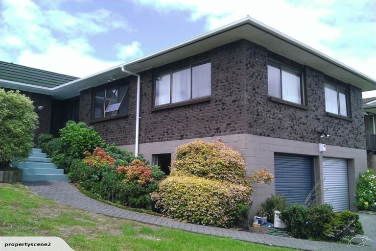 Photo of property in 10 Cornelian Crescent, Half Moon Bay, Auckland, 2012