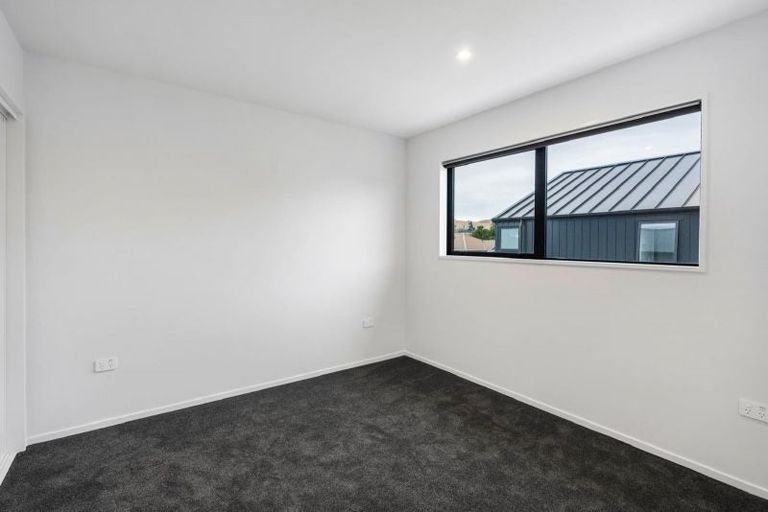 Photo of property in 2/67 Osborne Street, Waltham, Christchurch, 8011