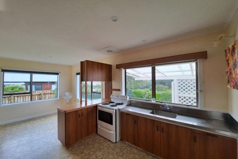 Photo of property in 157a Seaview Road, Westown, New Plymouth, 4310