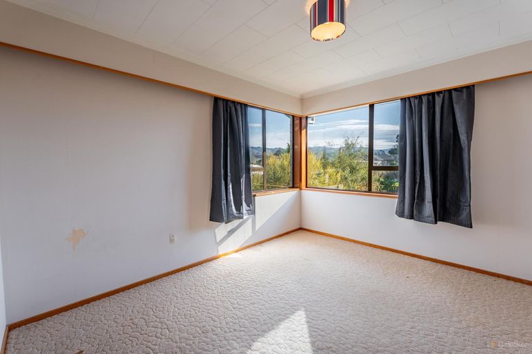 Photo of property in 12 Timaru Road, Waimate, 7924