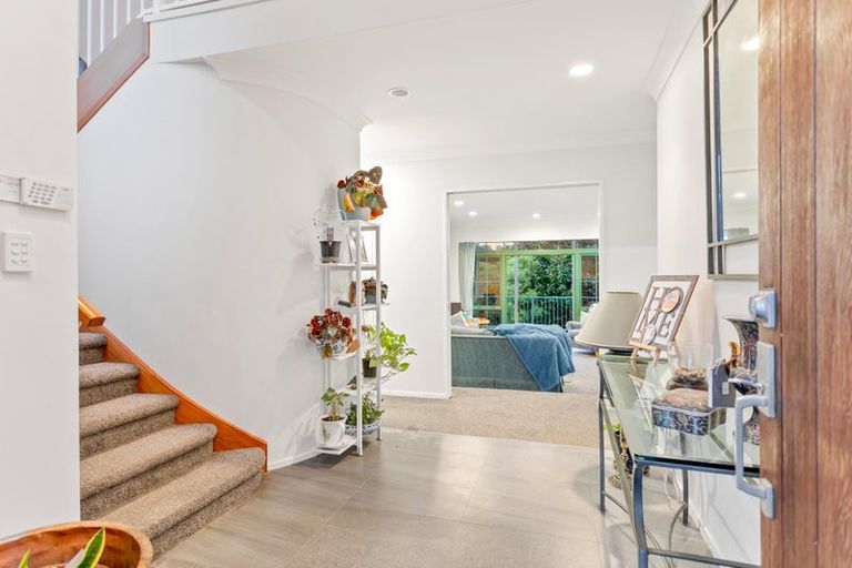 Photo of property in 3 Hobie Court, West Harbour, Auckland, 0618