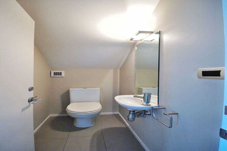 Photo of property in 77 Bishop Street, St Albans, Christchurch, 8014