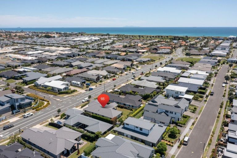 Photo of property in 93 Sandhurst Drive, Papamoa Beach, Papamoa, 3118