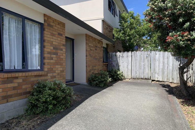 Photo of property in 29 Black Teal Close, Unsworth Heights, Auckland, 0632