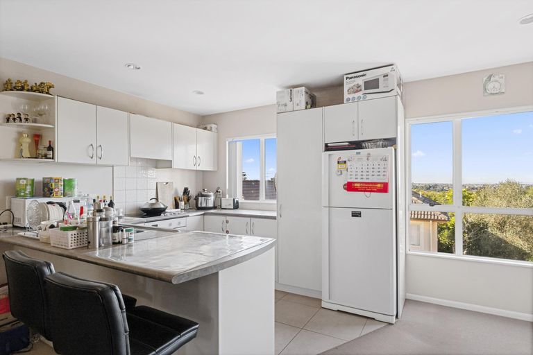 Photo of property in 11/57 Gladstone Road, Northcote, Auckland, 0627