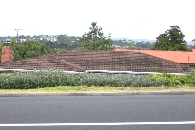 Photo of property in 1/298 Glenfield Road, Glenfield, Auckland, 0629