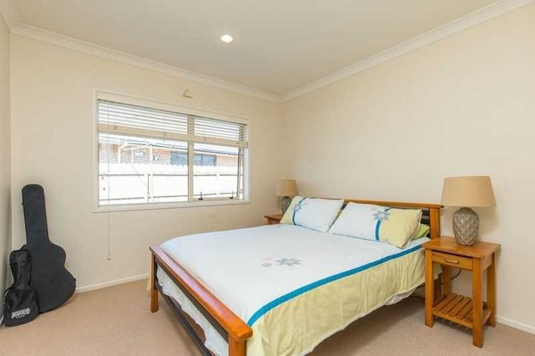 Photo of property in 58 Lothian Brae, Wattle Downs, Auckland, 2103