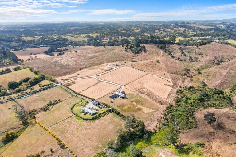 Photo of property in 101 Wintour Road, Waimauku, 0881