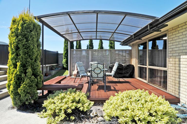 Photo of property in 8 Kohu Place, Halfway Bush, Dunedin, 9010