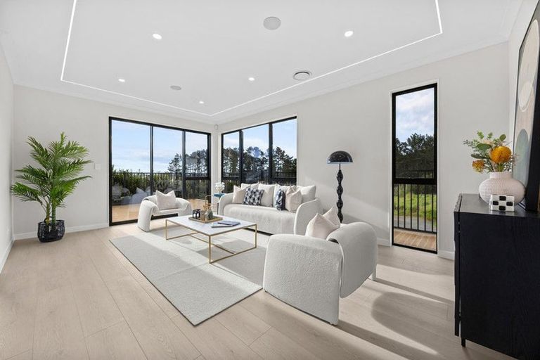 Photo of property in 17 Bremner Ridge Street, Flat Bush, Auckland, 2019