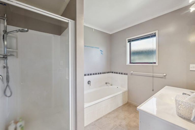 Photo of property in 9 Frame Place, Owhata, Rotorua, 3010