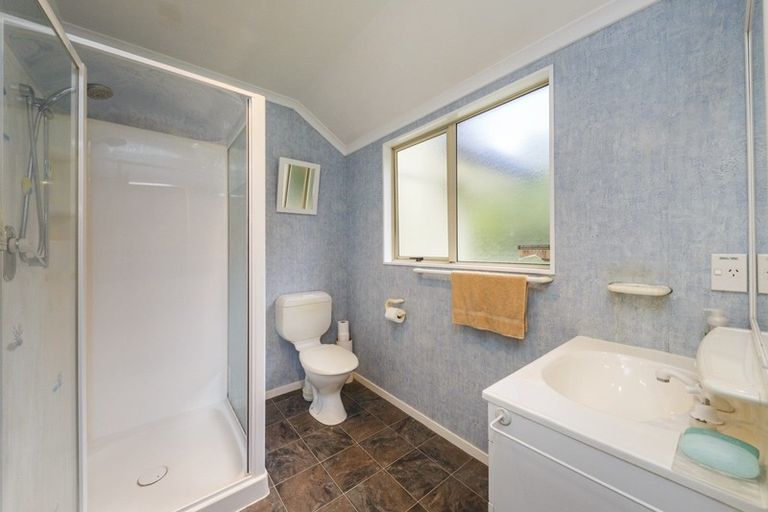 Photo of property in 29 Ngahere Park Road, Turitea, Palmerston North, 4472