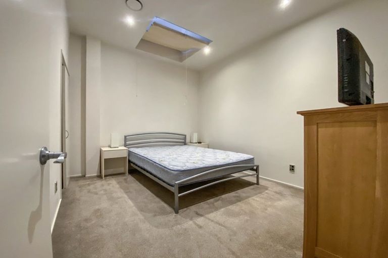 Photo of property in Hb Apartments, 1/3 Holland Street, Te Aro, Wellington, 6011