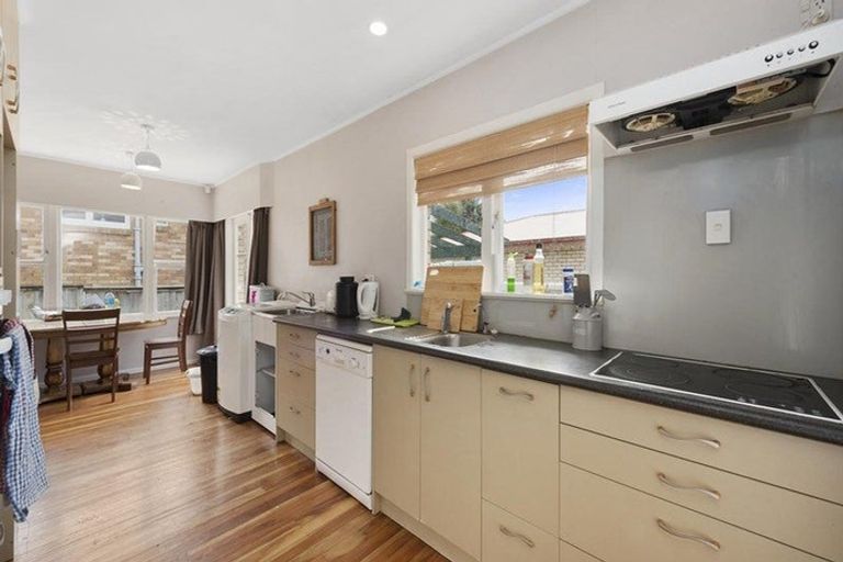 Photo of property in 26 Helena Road, Hillcrest, Hamilton, 3216