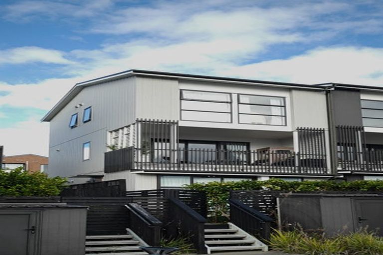 Photo of property in 12 Raranga Lane, Hobsonville, Auckland, 0616