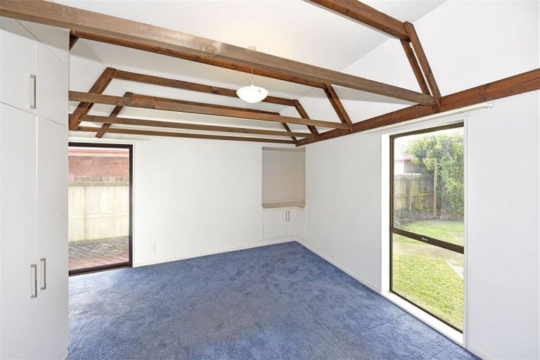 Photo of property in 265 Avonhead Road, Avonhead, Christchurch, 8042