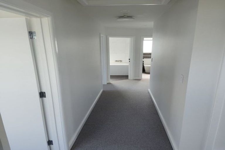 Photo of property in 34b Bradbury Road, Botany Downs, Auckland, 2010