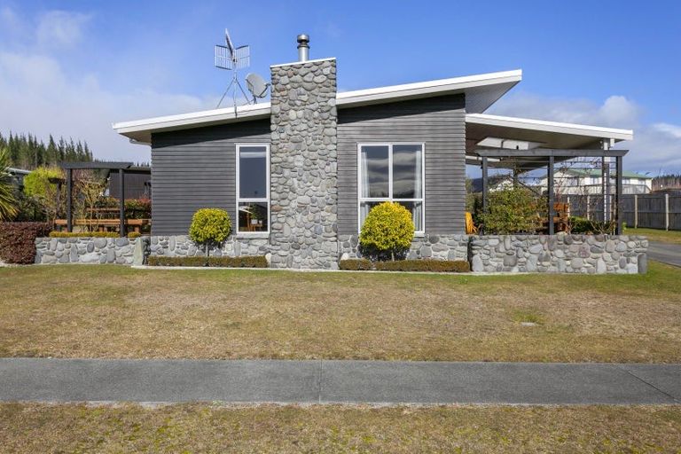 Photo of property in 63 Parekaawa Drive, Motuoapa, Turangi, 3382