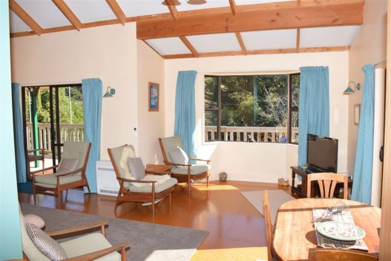 Photo of property in 68 Lukes Road, Little Akaloa, 7583