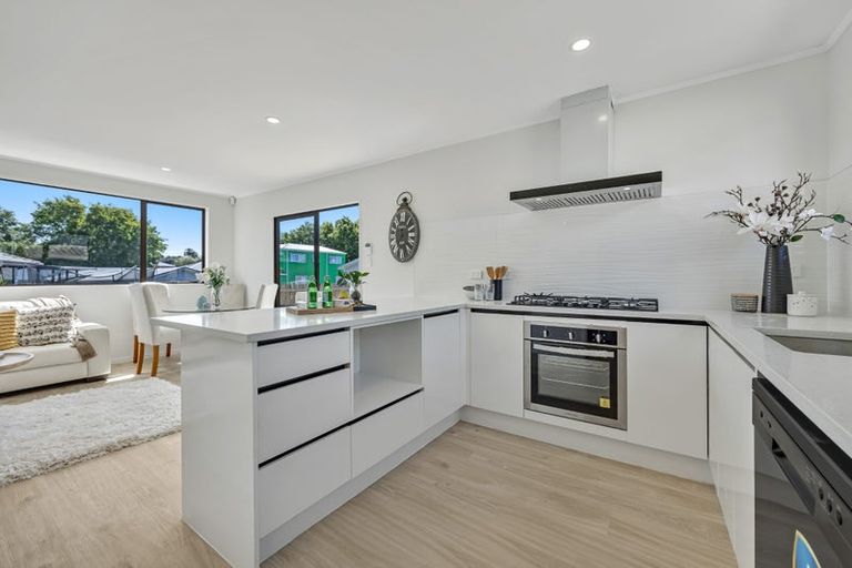 Photo of property in 3/10 Ebenezer Way, Clendon Park, Auckland, 2103