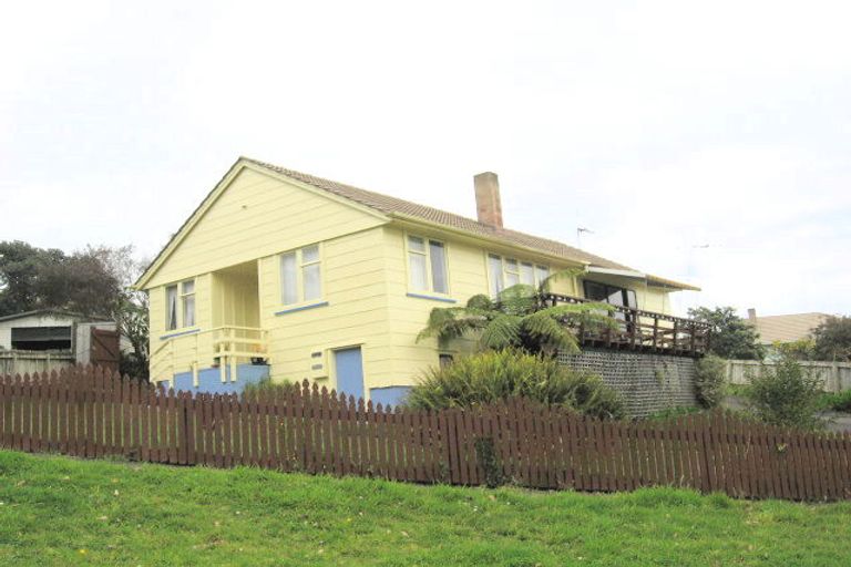 Photo of property in 104 Currie Street, Thames, 3500