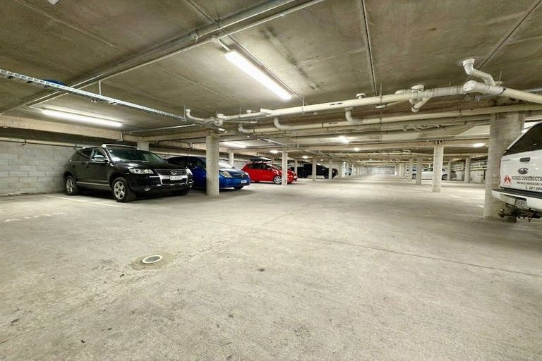 Photo of property in 2e/30 Westward Ho, Glen Eden, Auckland, 0602