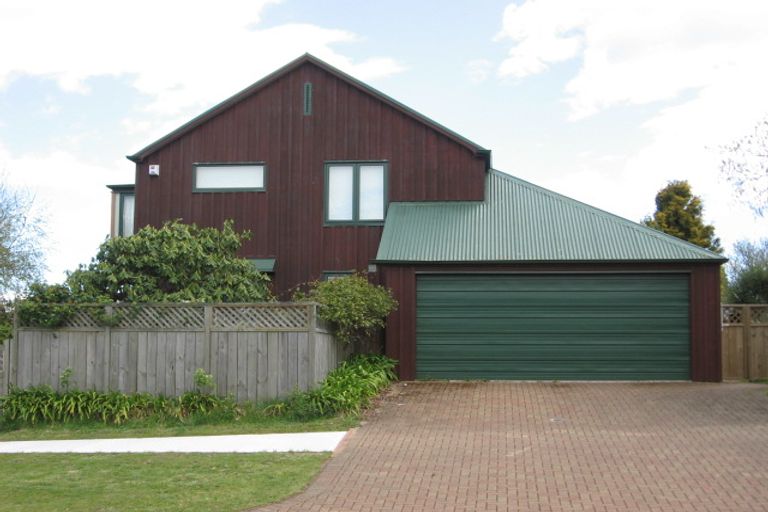 Photo of property in 14 Te Hatepe Avenue, Taupo, 3330