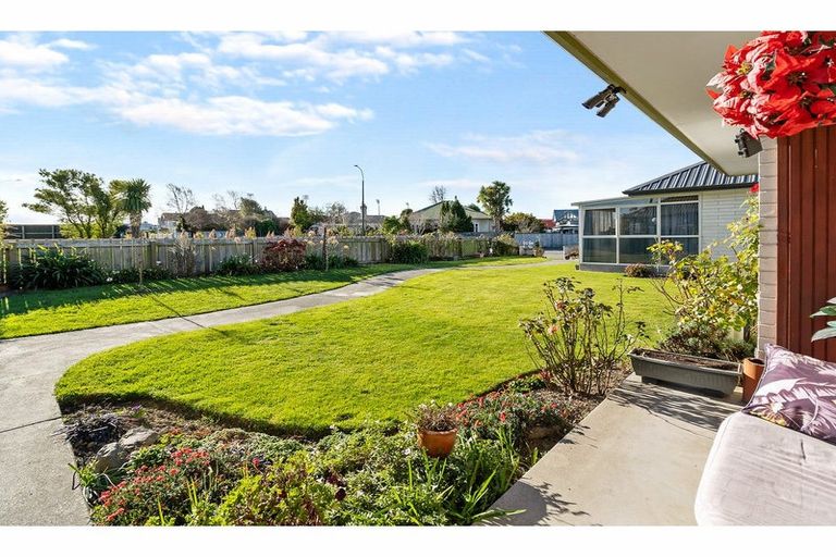 Photo of property in 2/200 Otipua Road, West End, Timaru, 7910